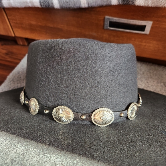 Shyanne, one size, gray. - Picture 1 of 3